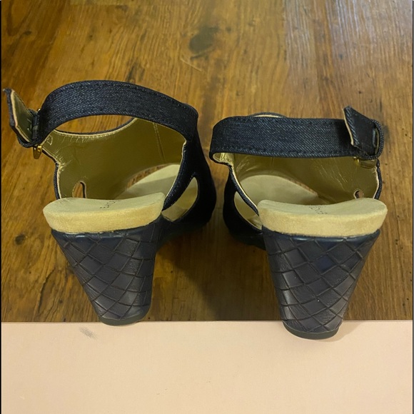 Summer Wedge Sandal ☀️Dark Denim sz 7 🔥 NWOT ☀️ - Picture 5 of 6